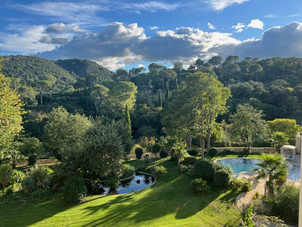 Vue de la tour du Château de Collias Gard